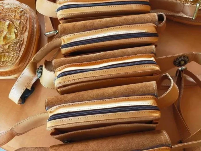 Small Canvas Crossbody Purse - Image 3